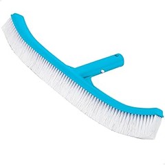 Mantenimiento adecuado de cepillos para piscina: guía práctica