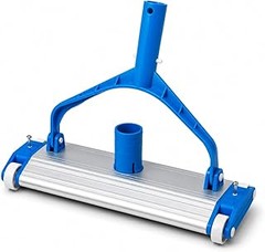 Guía para usar un limpiafondos manual en tu piscina