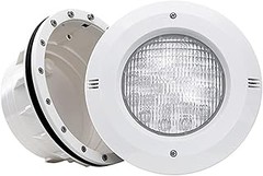 ¿Por qué elegir focos LED para tu piscina?