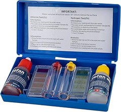 ¿Por qué deberías utilizar un kit de análisis líquido para tu piscina?